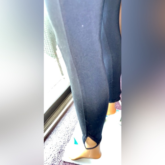 Nike Dri-fit. Size Medium leggings. - Picture 3 of 6